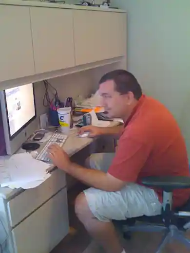 Benjamin Hornung working at a desktop computer in 2008
